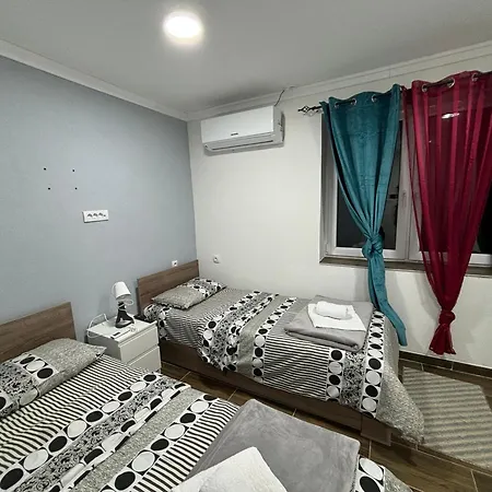 Gas Motel *